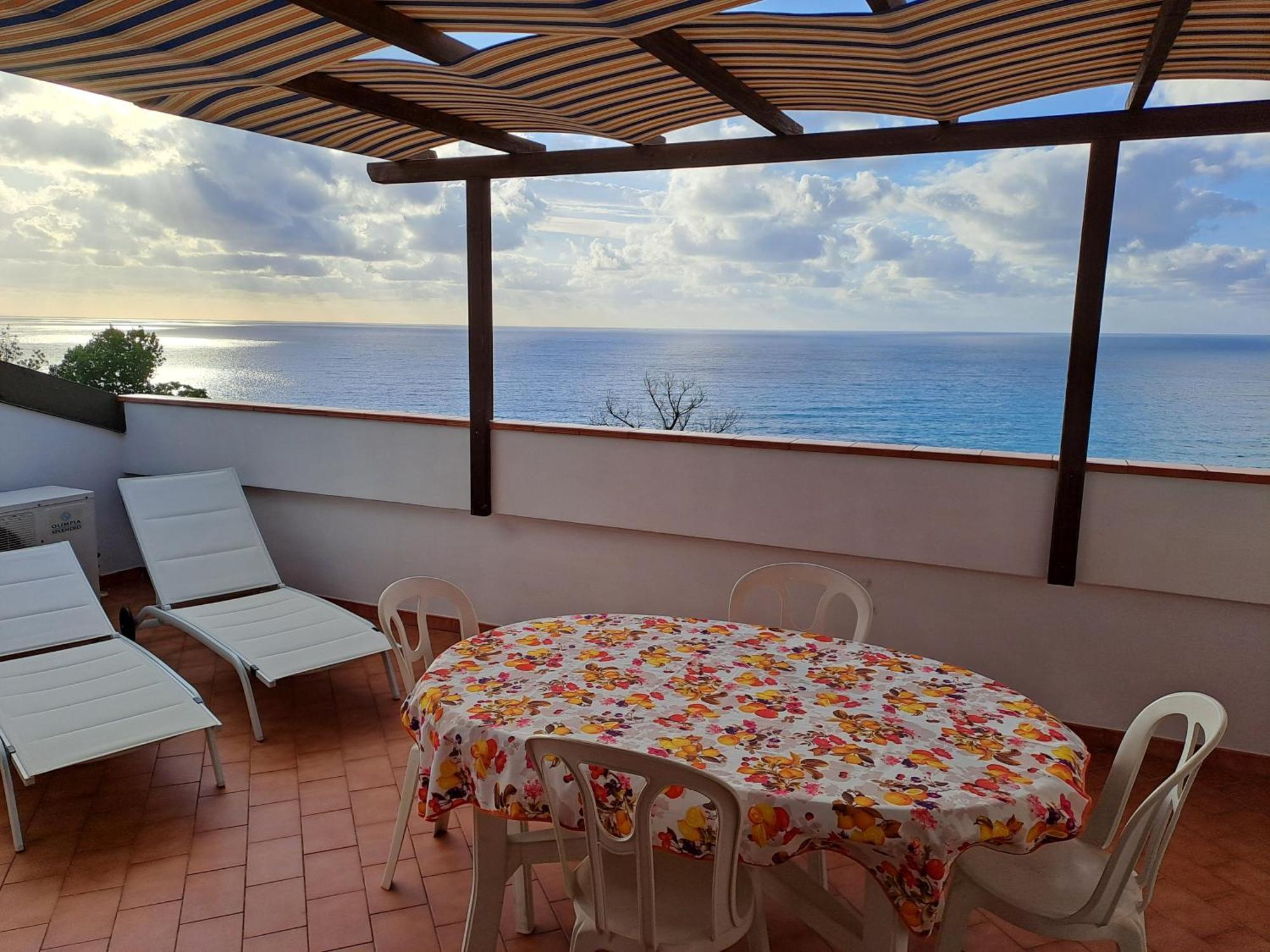 Apartamento Terrazza Michelino Parghelia Exterior foto