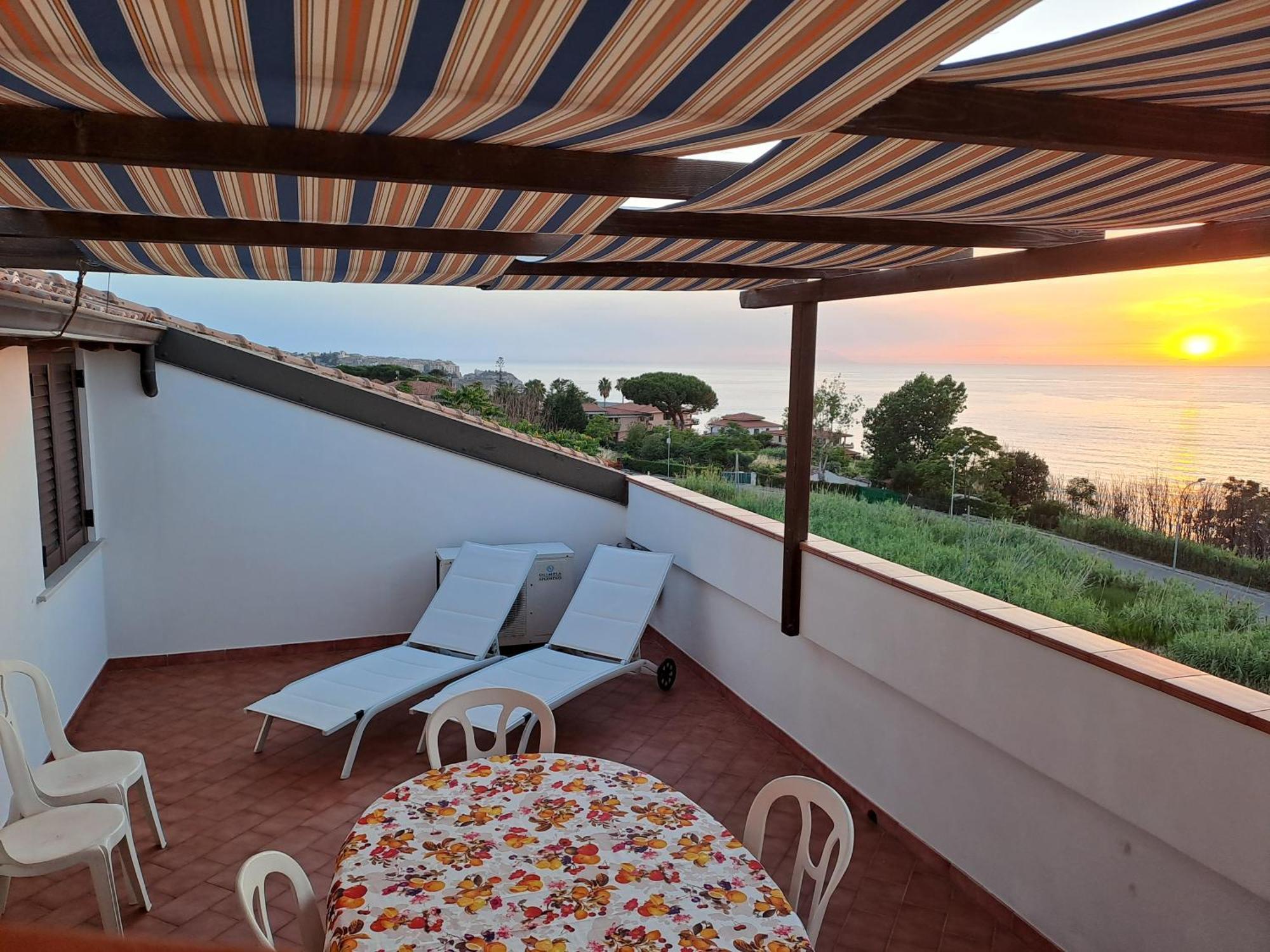 Apartamento Terrazza Michelino Parghelia Exterior foto